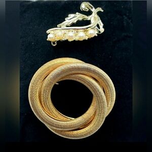 60s Vintage Brooch Lot Gold Sarah Coventry Metal Coil Circle Pearl Grapes VL8